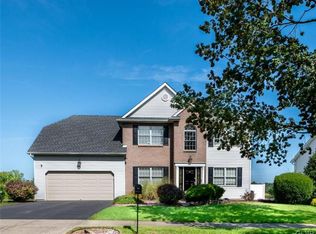 3182 Watermill Dr, Macungie, PA 18062