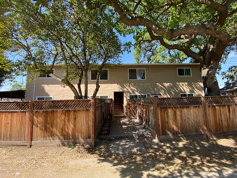 8001 Church St — Photo 1