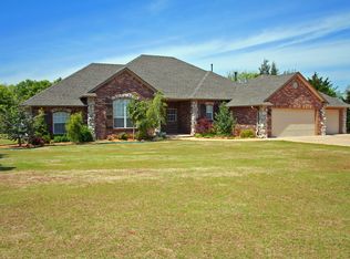 417 Heather Ln, Tuttle, OK 73089