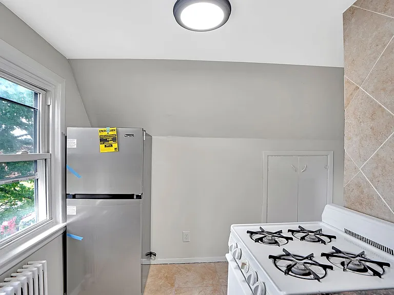 706 Chestnut St — Photo 15