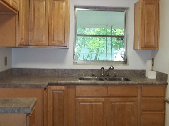 3rd image of 2449 Cardena Ave