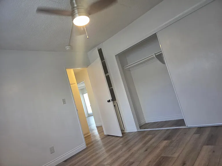 2346 W 18th St #13 — Photo 22