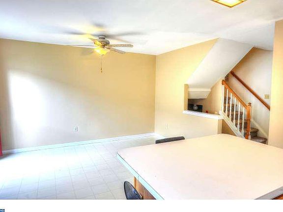 3rd image of 20 Creek Ln