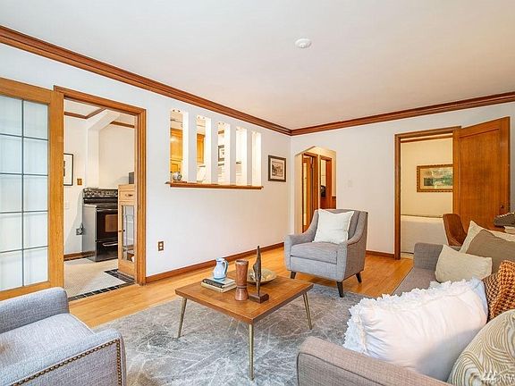 5th image of 400 Boylston Ave E APT 109