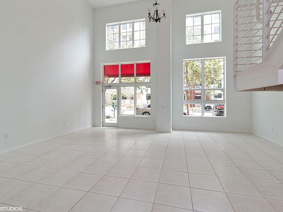 3rd image of 410 Evernia St Suite 113