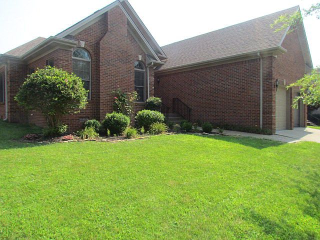 1st image of 224 Park Lakes Dr