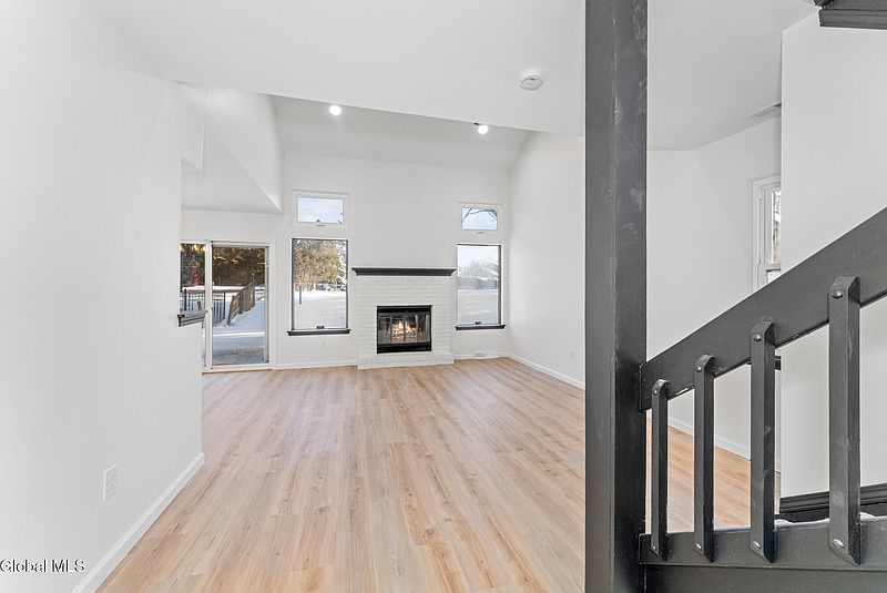 3rd image of 36 Eton Drive