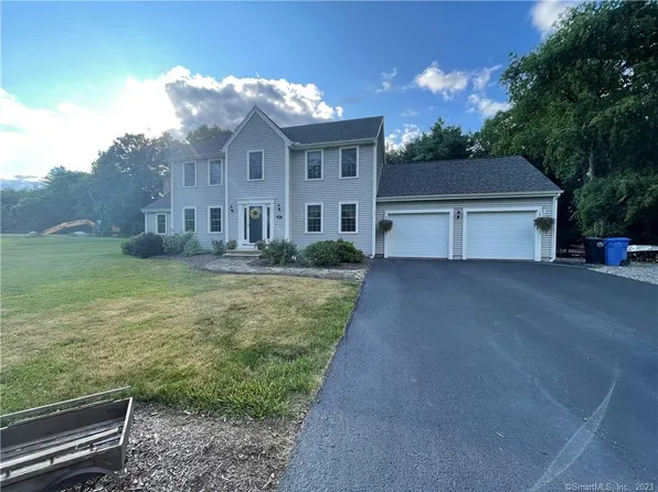 17 Fairway Drive, Thompson, CT 06255