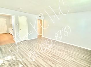500 E 135th St #2A, Grandview, MO 64030