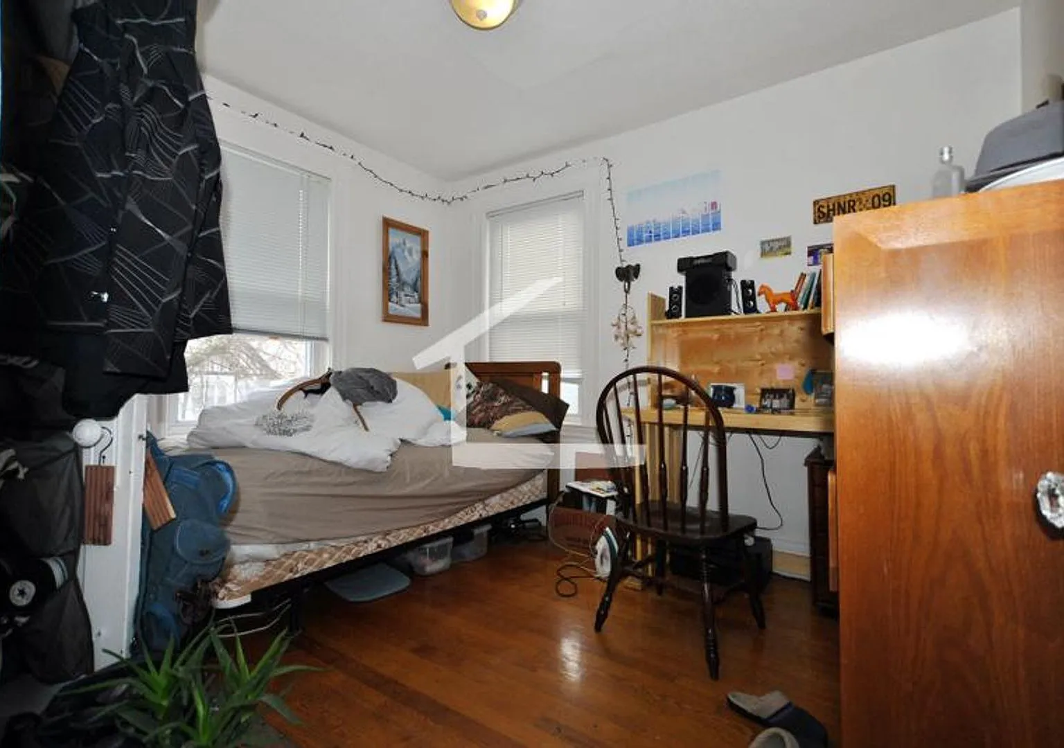 Nice 3 bed in oak square — Photo 3