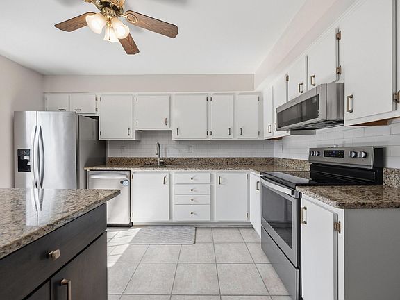 5th image of 36 Blondell Ct