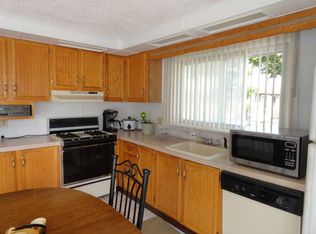 169 Village Cir W, Manorville, NY 11949