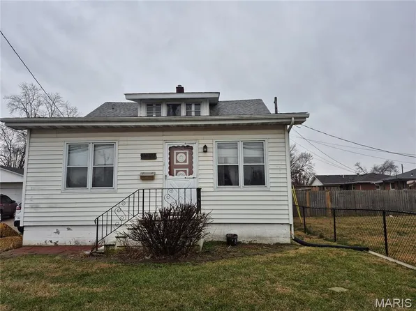 1530 Johnson Rd, Granite City, IL 62040