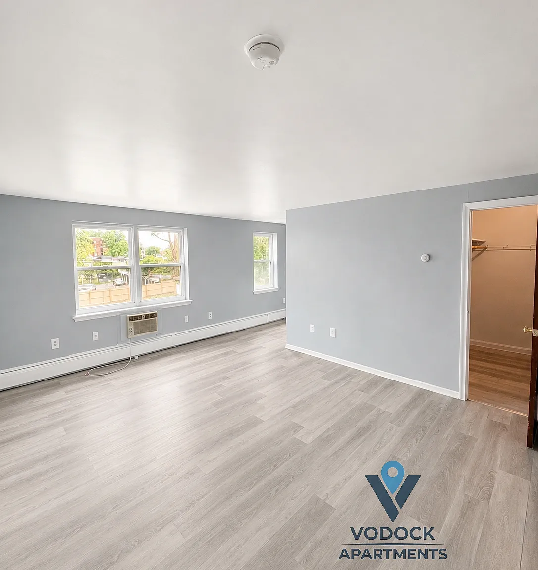 Studio, 900 sqft, $1,150 — Photo 2