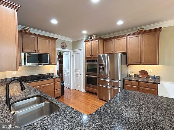 3rd image of 340 S Caldwell Cir