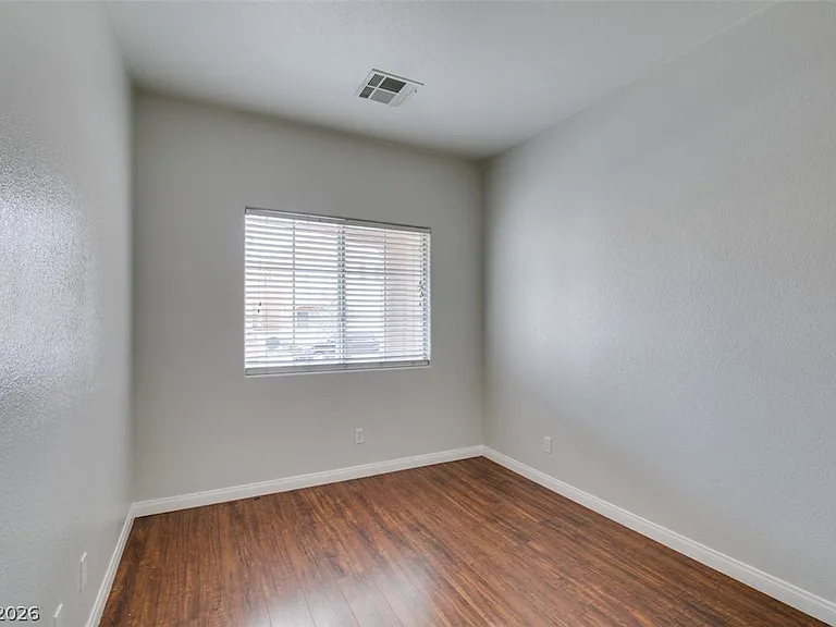 9911 Star Lake Ave — Photo 4