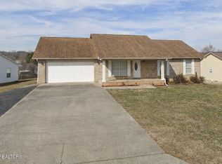 1750 Meadow Ridge Cir, Sevierville, TN 37862