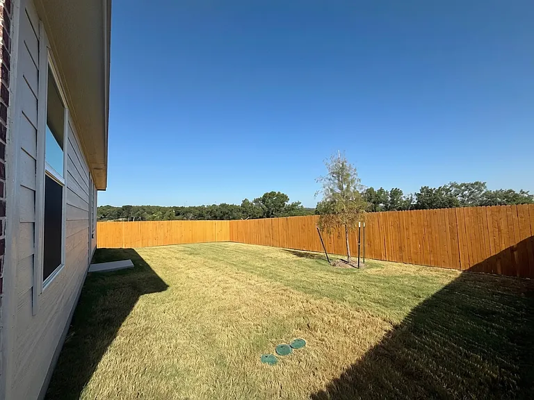 401 McNelly Ln — Photo 7