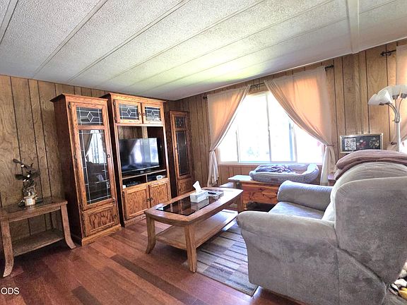 3rd image of 61060 Kings Ln #123