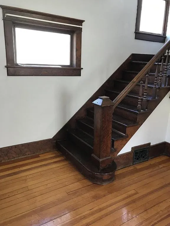 1020 Constitution — Photo 4