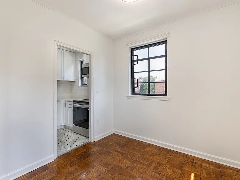 Marleigh Apartments — Photo 64