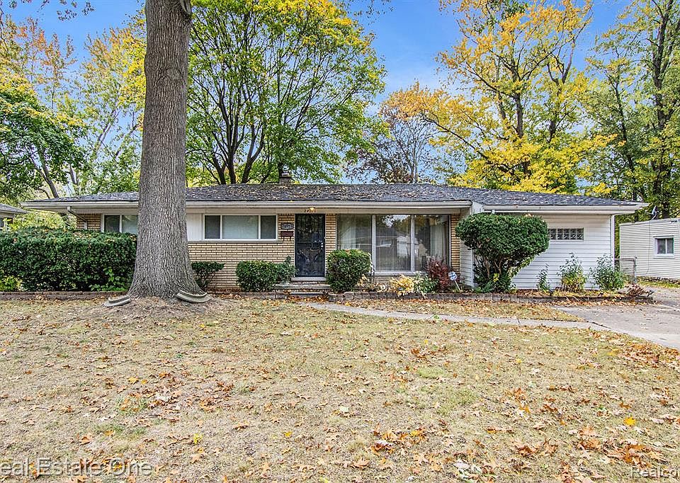 24071 Rosewood Ave, Oak Park, MI 48237 Zillow