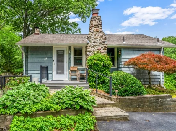 27 Maple Ln, Parsippany-Troy Hills Twp., NJ 07834