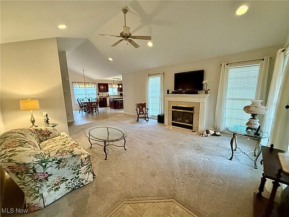 5th image of 5203 Nashua Dr #37