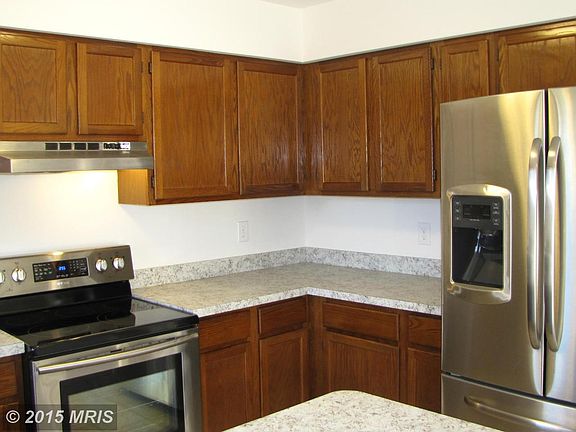 5th image of 207 Oakwood Ln