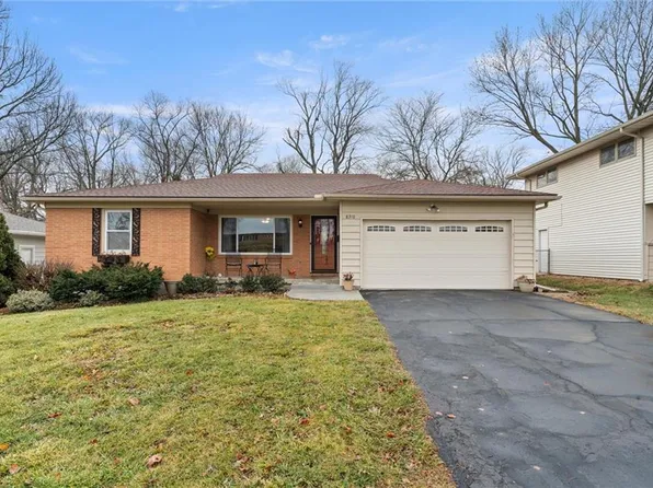 8310 Cherry St, Kansas City, MO 64131