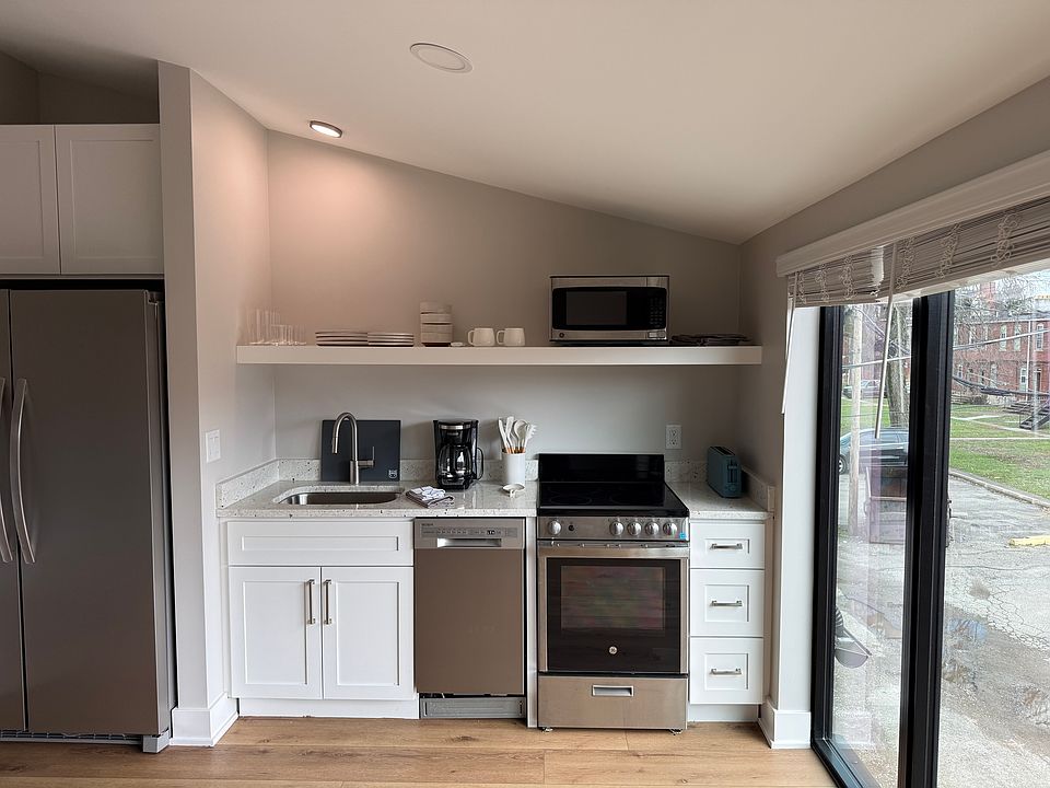 Fully stocked kitchen with the amenities