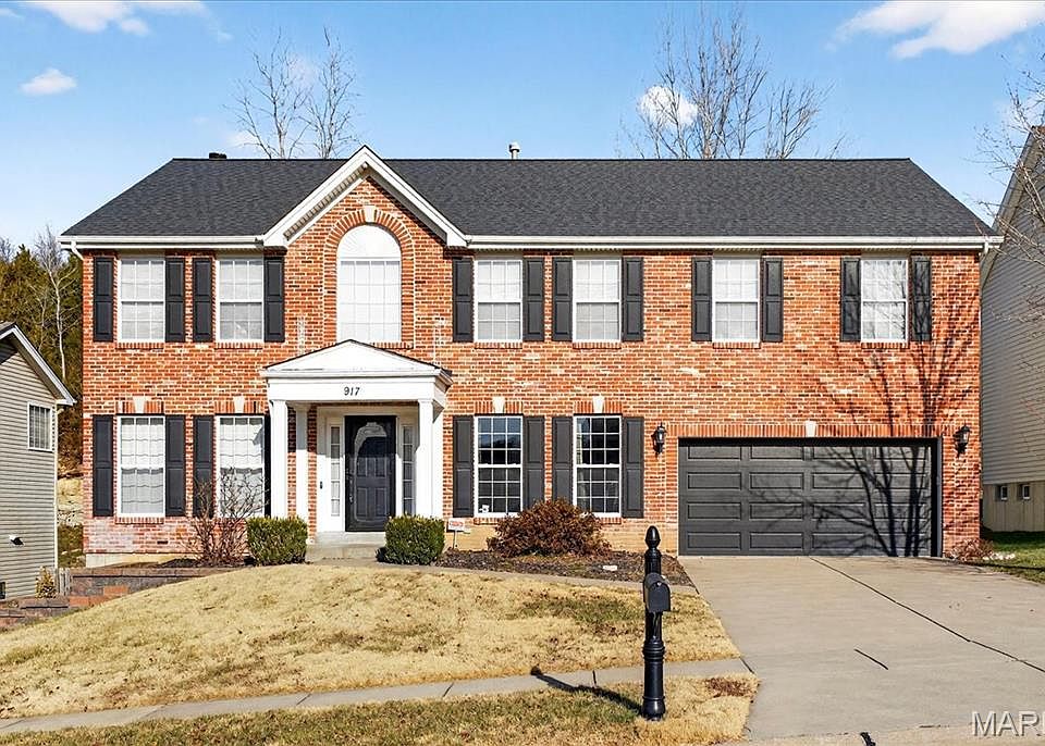 1st image of 917 Emerald Oaks Ct