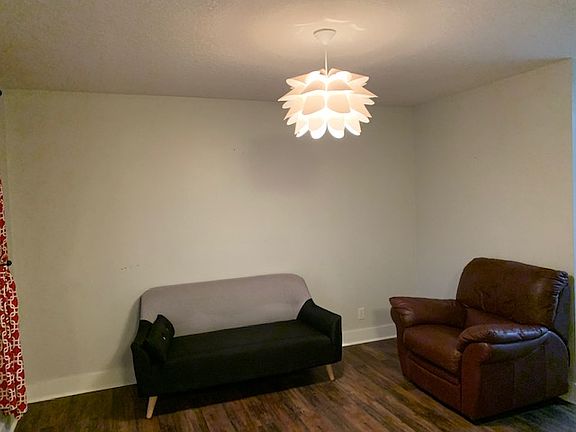 Front sitting room 