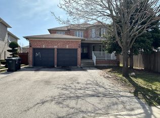 100 Fiddleneck Cres, Brampton, ON L6R 2E2