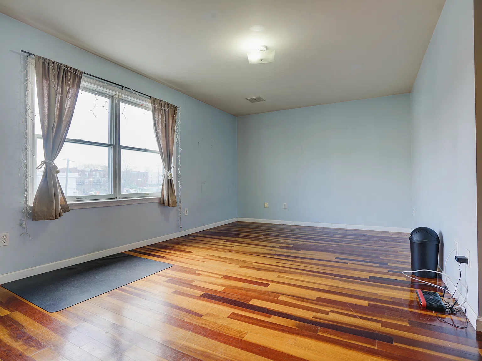 1 bed, 1200 sqft, $1,500 — Photo 4