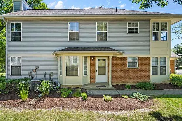 2146 Camden Ln — Photo 29