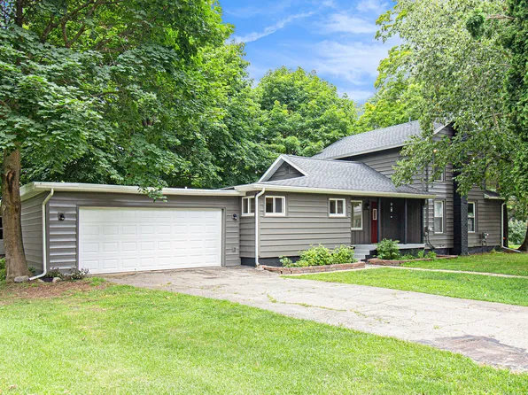 203 S Williams St, Stockbridge, MI 49285