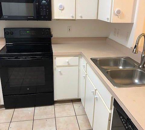 2nd image of 3500 Goodrich Ave