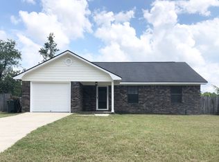 1304 Tower Dr, Hinesville, GA 31313