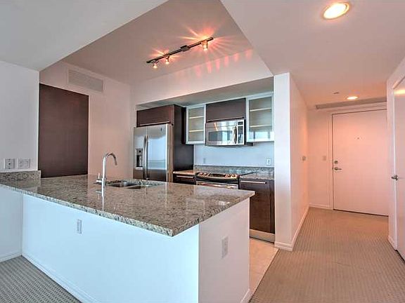 4th image of 950 Brickell Bay Dr APT 3211