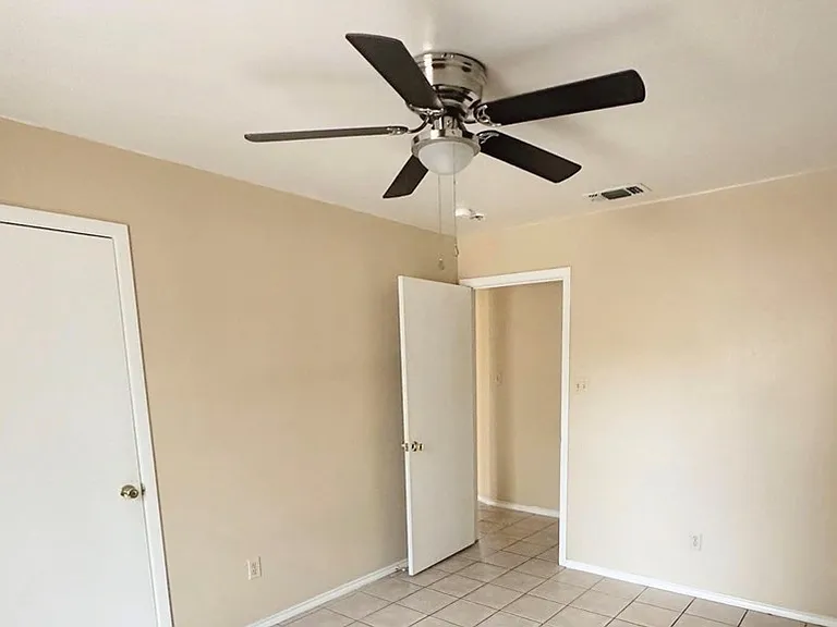 1472 Timber Valley Dr — Photo 10