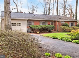 3535 Devon Dr, Falls Church, VA 22042