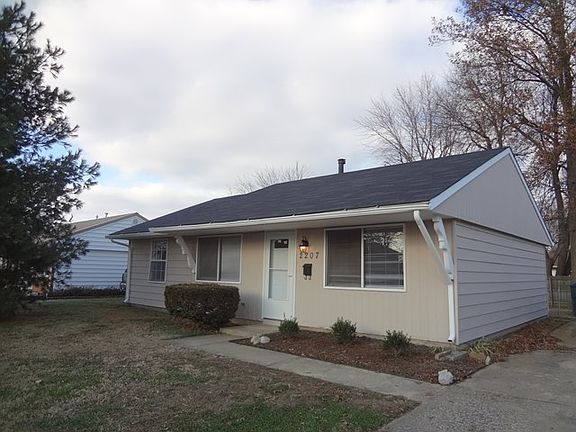 2nd image of 2207 Dickey Dr