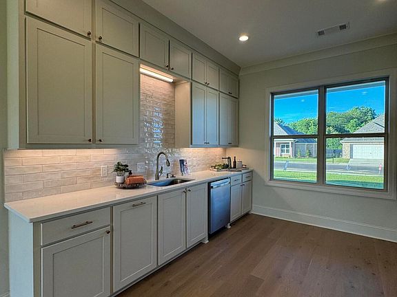 5th image of 107 Trace Pointe Pl