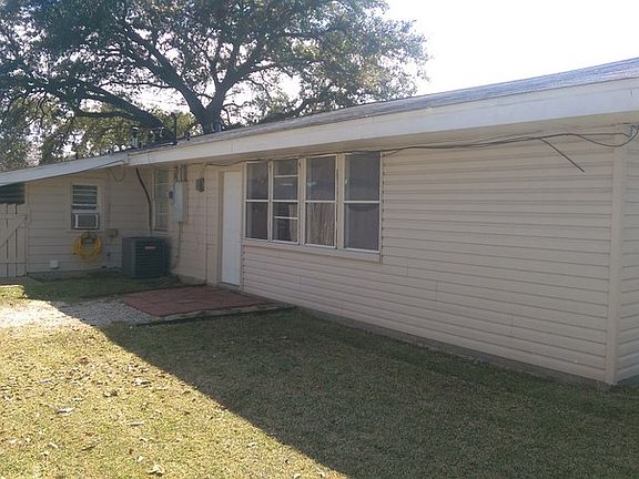 3rd image of 127 Evelyn Ave