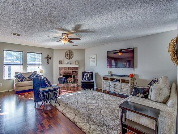 4th image of 1517 Stewart Dr