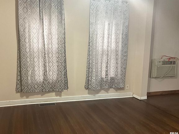 5th image of 403 N Jefferson St