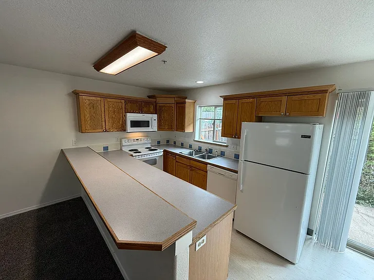 The Firs Apartments — Photo 39