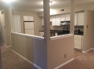15023 Baxter Village Dr APT C, Chesterfield, MO 63017