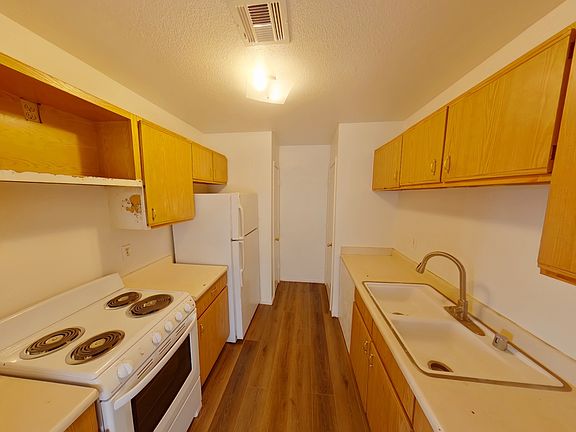 5th image of 3719 Royal Crest St #11294794